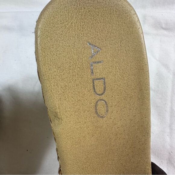 Wedge sandals from Aldo. Size 38 which it says is a 7 in US size - Picture 4 of 8